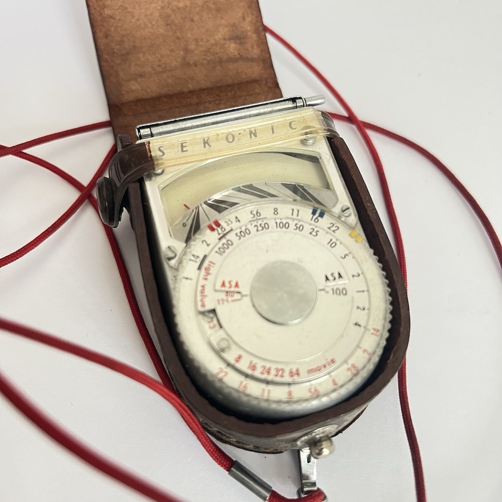 Vintage SEKONIC L-8 Light Meter Leather Case untested - Picture 3 of 8